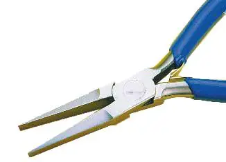 [304] Pince à bec plat strié